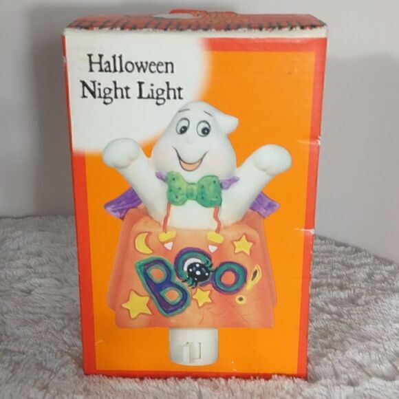 Halloween Friendly Ghost Ceramic Night Light - Picture 1 of 5